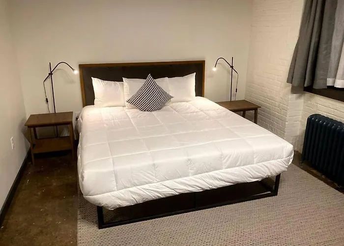 3e-*new* 10 Min To Children's Hospital, Slps 4 Apartment